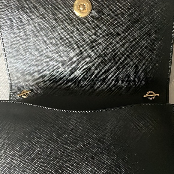 Salvatore Ferragamo Vara Mini bag lightly worn , new chain  black pebble leather - Picture 11 of 16